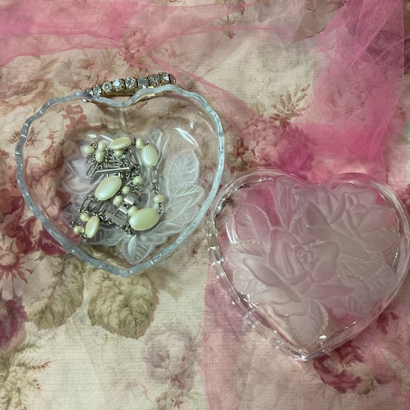 🎉⭐️Host Pick⭐️🎉Vintage Large Glass Heart Trinket /Jewelry Dish - Picture 5 of 6